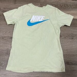 GUC Nike Boys Nike logo T, light green/yellow, Size YM